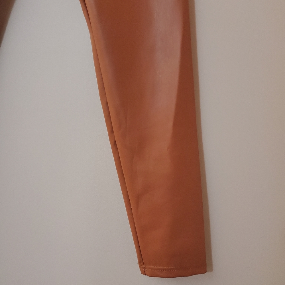 Matteson faux leather/ latex look legging pants size 4 tawny caramel - Picture 3 of 7